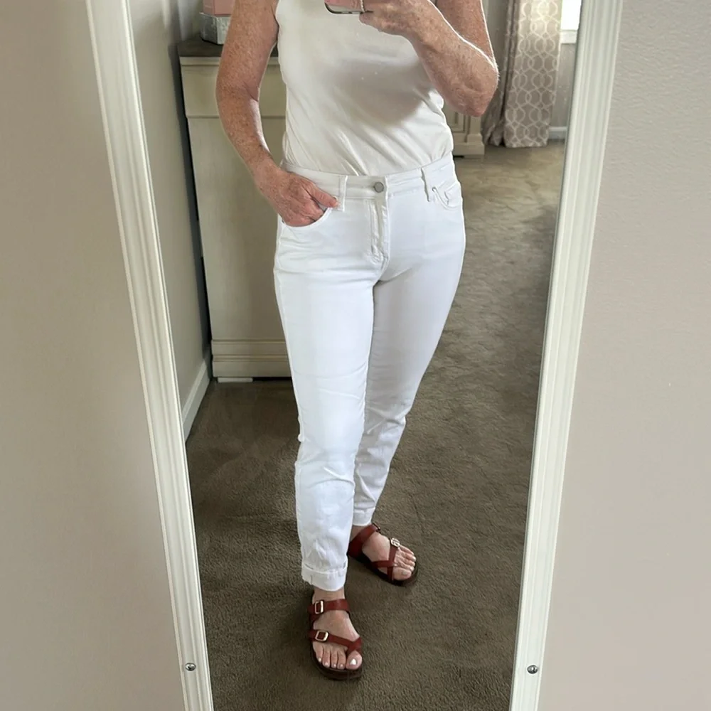 Jessica Simpson relaxed skinny crop white jeans